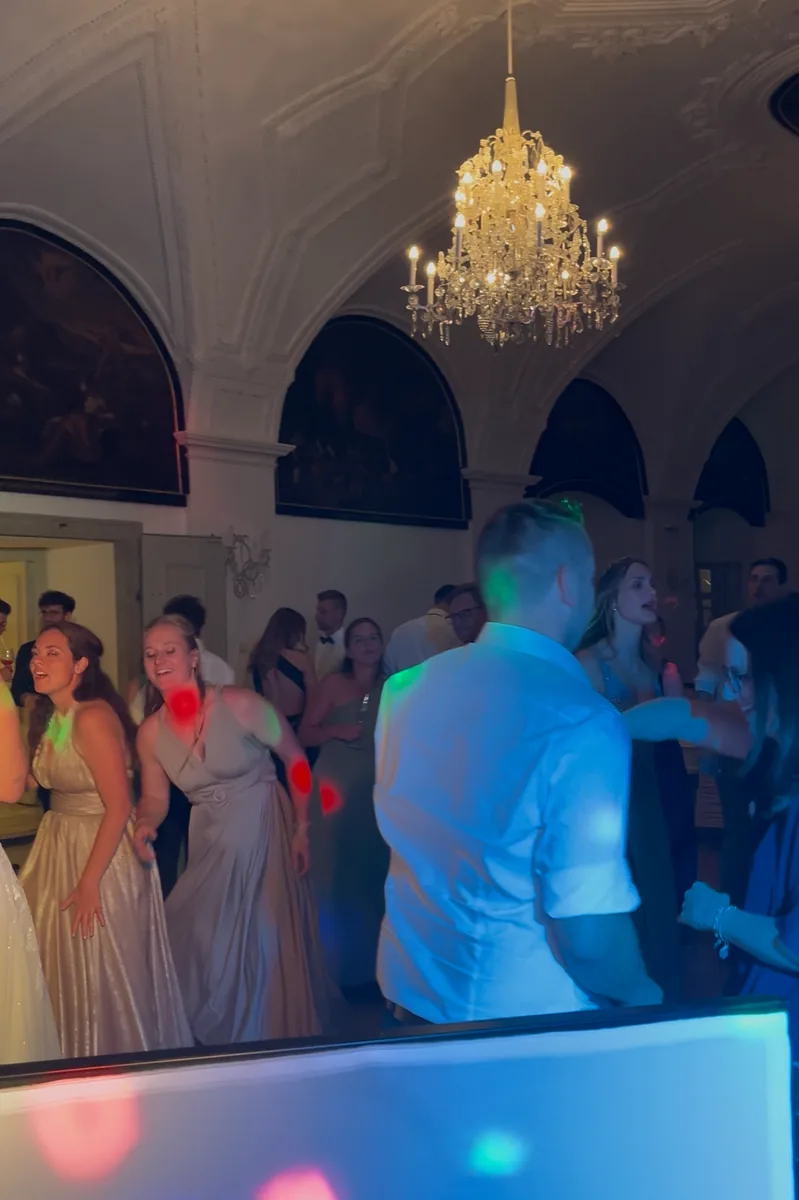 Emotionale Hochzeitsfeier mit DJ Summerice